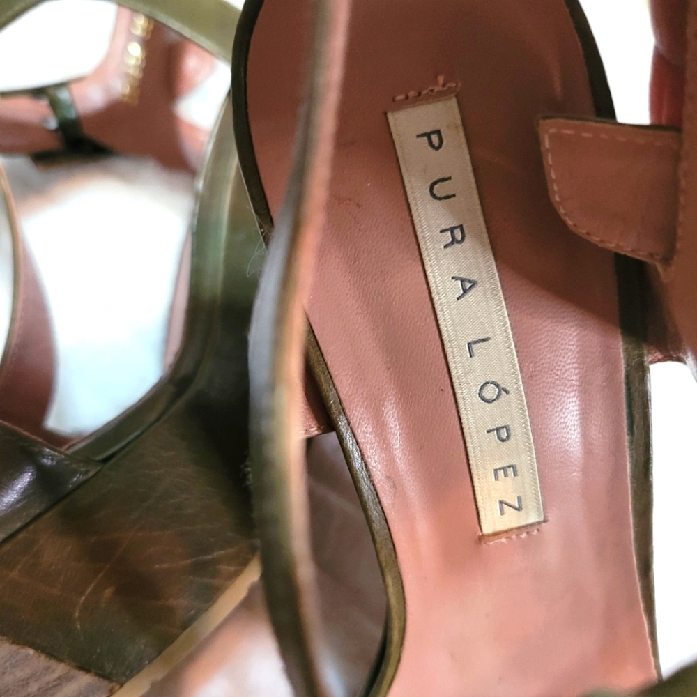 Heels - Picture 8 of 9